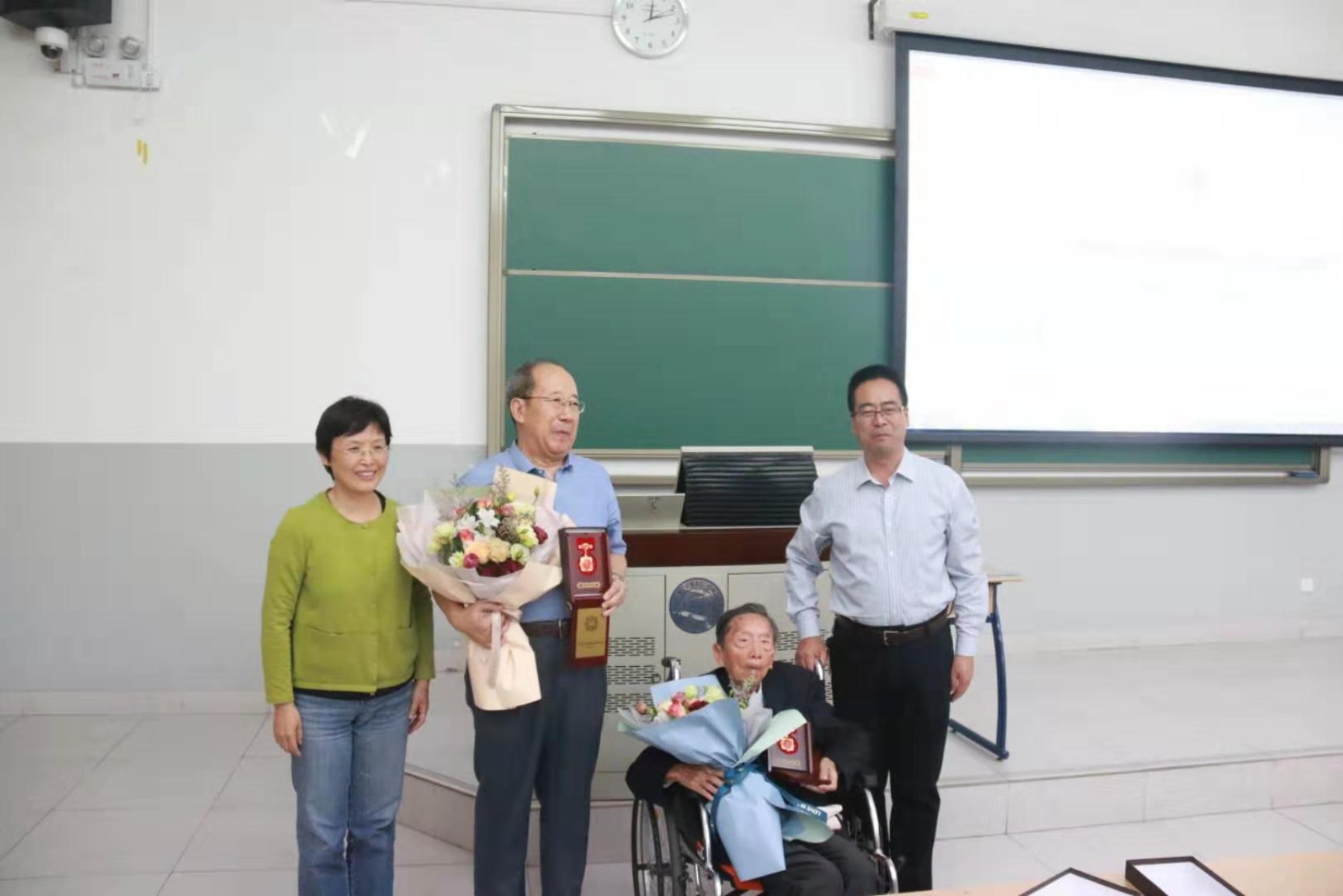 C:\Users\Lenovo\AppData\Local\Temp\WeChat Files\0c20fbb88095322c57764396b0064d5.jpg C:\Users\Lenovo\AppData\Local\Temp\WeChat Files\0c20fbb88095322c57764396b0064d5.jpg