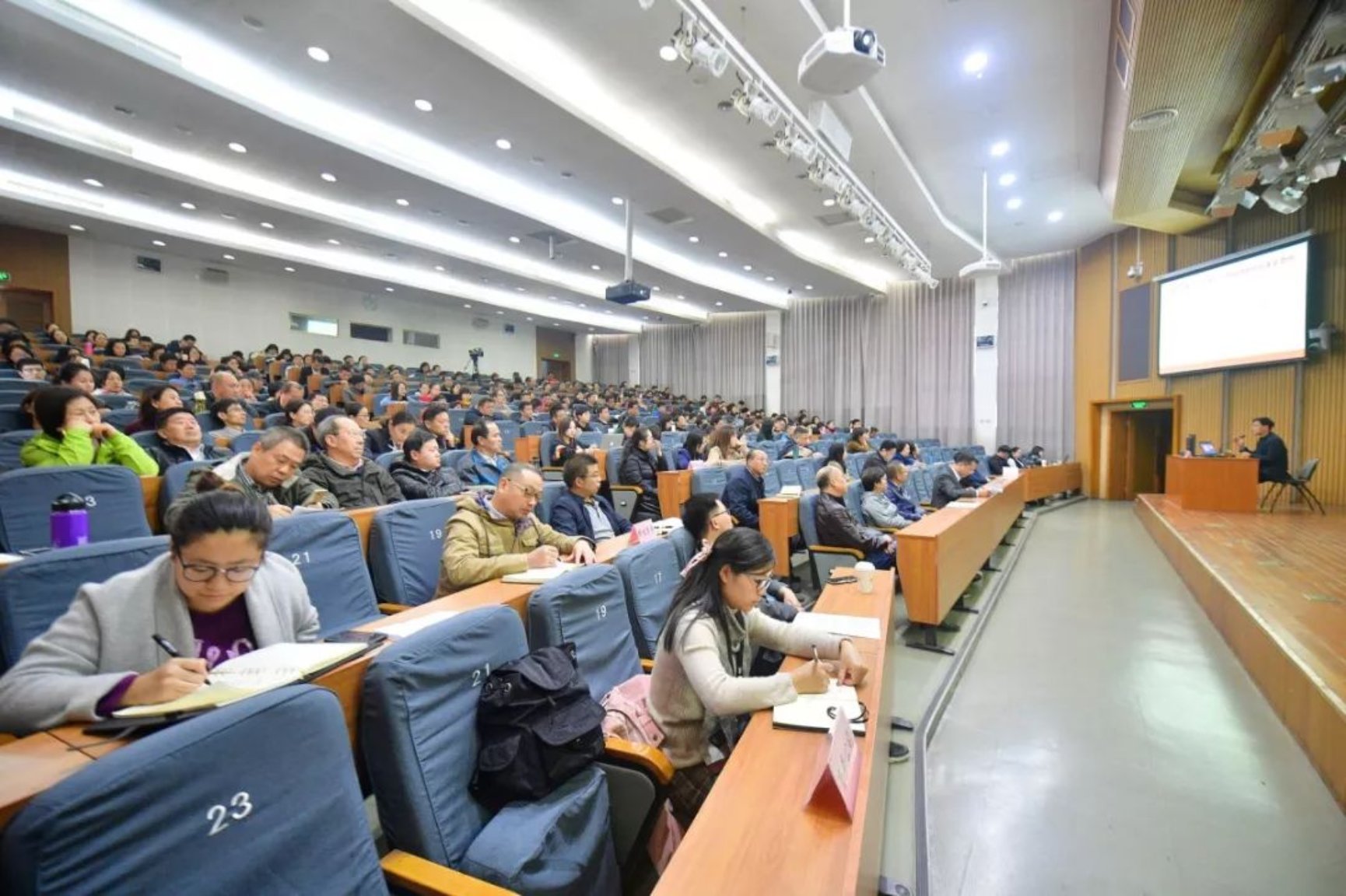 微信图片_20191028142043.jpg