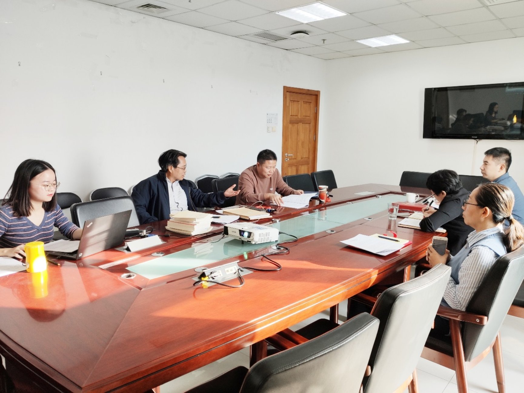 C:\Users\User\Desktop\周二-不忘初心主题教育\党委会\2019.10.30上午\30cf6b32c273193b5e9473cf813e8a1.jpg